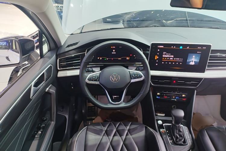 Used Volkswagen Tiguan L 2024 300TSI Automatic Two-Wheel Drive Smart Edition Steering Wheel