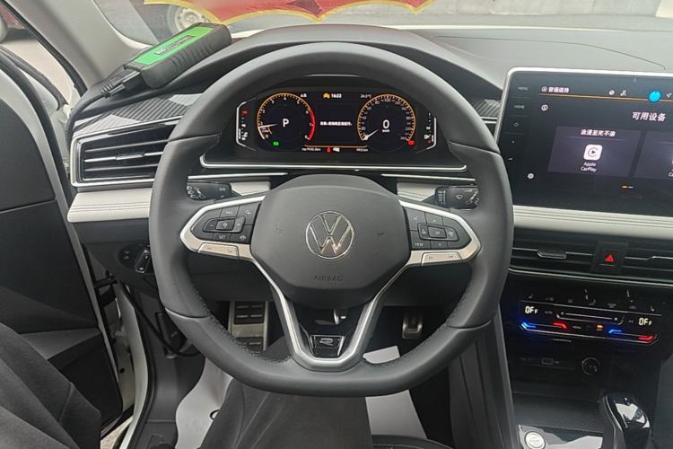 Used Volkswagen Tiguan L 2024 Outstanding Model 330TSI Automatic Two-Wheel Drive R-Line Dragon Glory Edition Steering Wheel