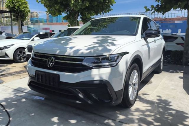 Ojetý Volkswagen Tiguan L 2024 Outstanding Model 300TSI Automatic Two-Wheel Drive Longteng Edition