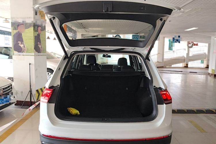 Used Volkswagen Tiguan L 2024 Outstanding Model 300TSI Automatic Two-Wheel Drive Longteng Edition Trunk