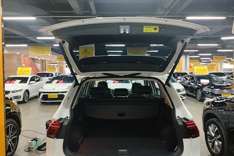 Used Volkswagen Tiguan L 2024 330TSI Automatic Two-Wheel Drive R-Line Enhanced Edition Trunk