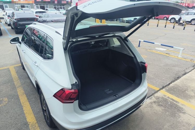 Used Volkswagen Tiguan L 2024 300TSI Automatic Two-Wheel Drive Smart Edition Trunk