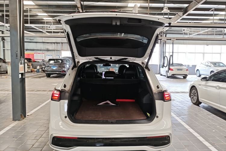 Used Volkswagen Tiguan L 2024 PRO 330TSI Two-Wheel Drive Smart Edition Trunk