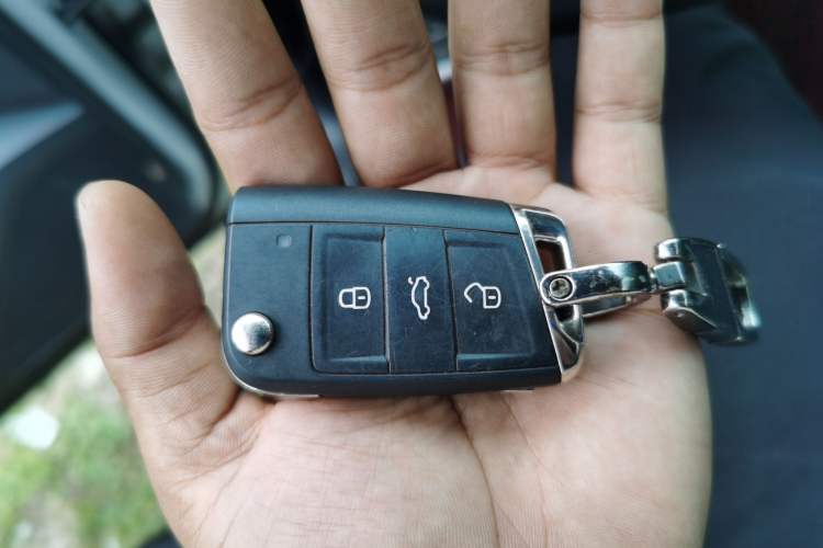 Used Volkswagen Tiguan L 2024 330TSI Automatic Two-Wheel Drive R-Line Enhanced Edition Vehicle Key