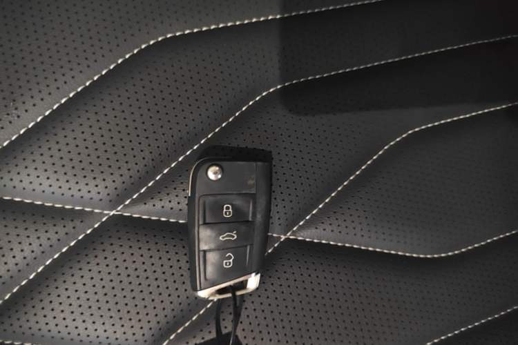 Used Volkswagen Tiguan L 2024 330TSI Automatic Two-Wheel Drive R-Line Enhanced Edition Vehicle Key