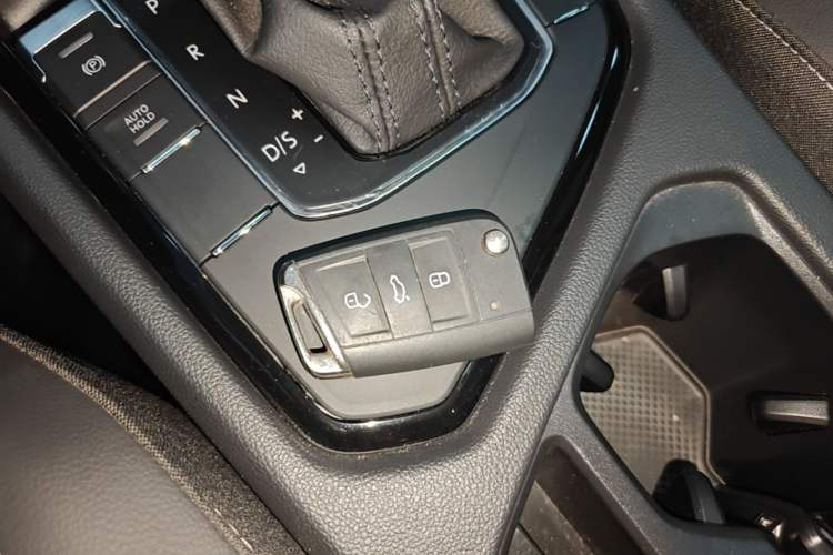 Used Volkswagen Tiguan L 2024 330TSI Automatic Two-Wheel Drive R-Line Enhanced Edition Vehicle Key