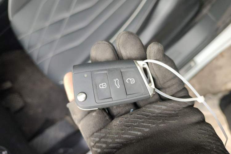 Used Volkswagen Tiguan L 2024 300TSI Automatic Two-Wheel Drive Smart Edition Vehicle Key