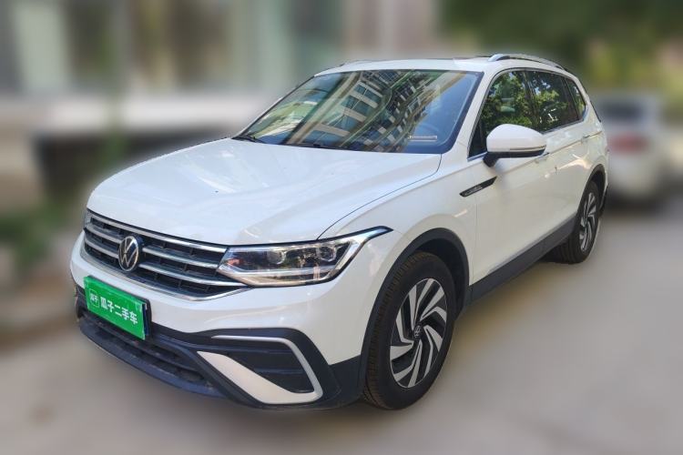 Used Volkswagen Tiguan L 2024 300TSI Automatic Two-Wheel Drive Smart Edition Guazi used car, China used car export, Used car for sale, Used  cars, Cheapest cars for sale