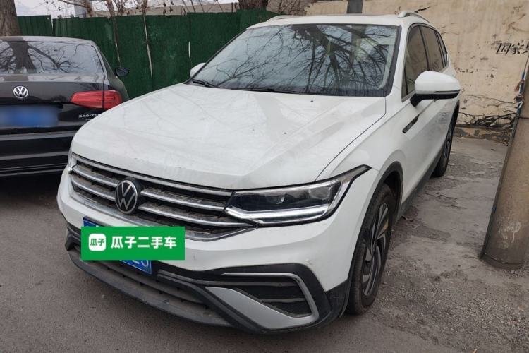 Used Volkswagen Tiguan L 2024 300TSI Automatic Two-Wheel Drive Smart Edition Guazi used car, China used car export, Used car for sale, Used  cars, Cheapest cars for sale