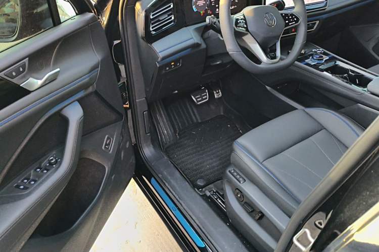 Used Volkswagen Tiguan L 2025 PRO 380TSI Two-Wheel-Drive R-Line Smart Edition Driver Seat