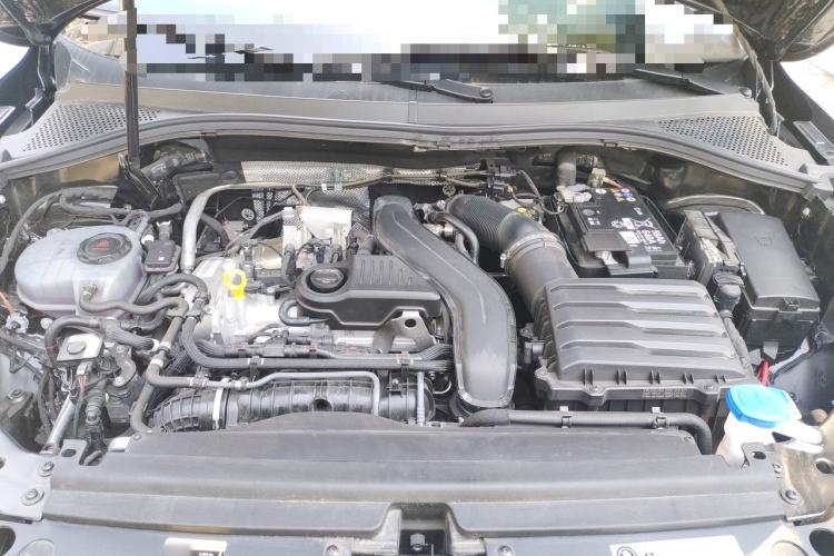 Used Volkswagen Tiguan L 2025 Model, Outstanding Version, 300TSI Automatic Two-Wheel Drive Longteng Edition Engine Bay