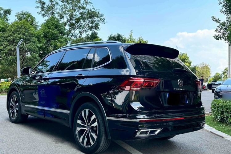 Used Volkswagen Tiguan L 2025 Model Outstanding Version 330TSI Automatic Two-Wheel Drive R-Line Longyao Edition Exterior 3