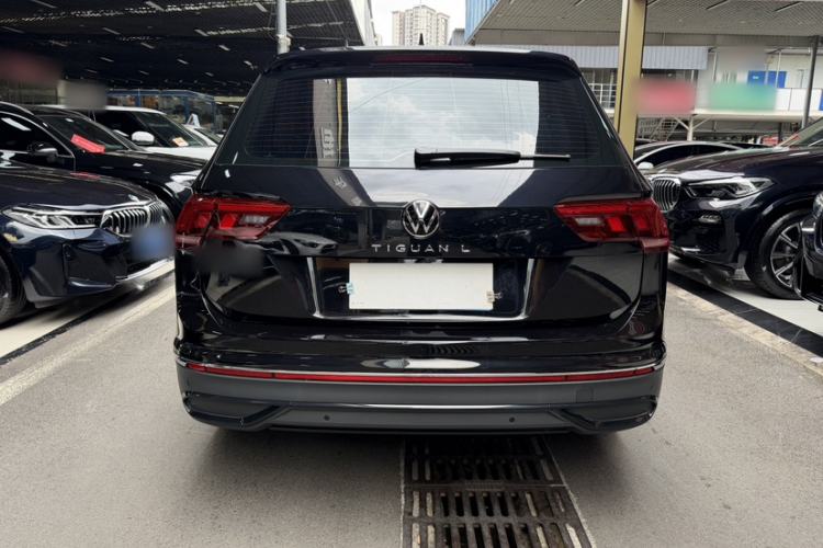Used Volkswagen Tiguan L 2025 Model, Outstanding Version, 300TSI Automatic Two-Wheel Drive Longteng Edition Exterior 4