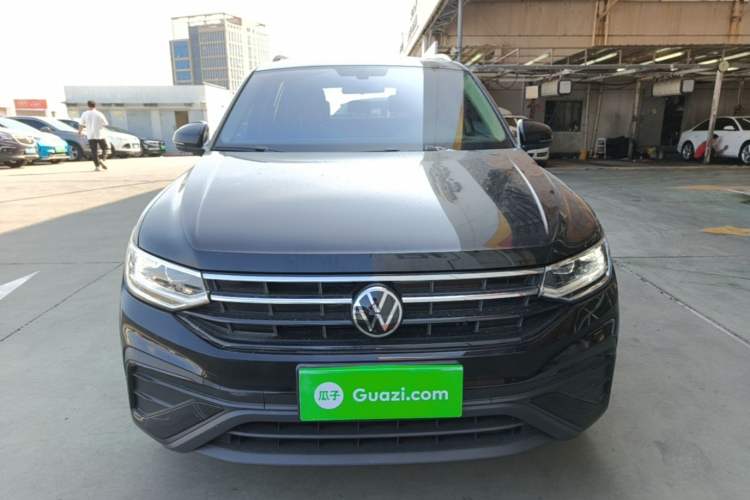Used Volkswagen Tiguan L 2025 Model, Outstanding Version, 300TSI Automatic Two-Wheel Drive Longteng Edition Front