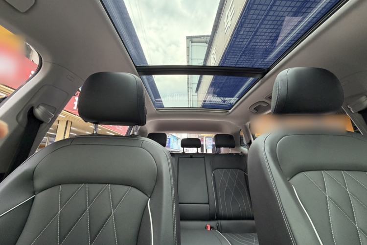 Used Volkswagen Tiguan L 2025 Model, Outstanding Version, 300TSI Automatic Two-Wheel Drive Longteng Edition Headliner