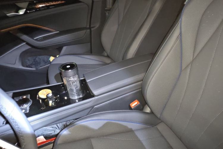 Used Volkswagen Tiguan L 2025 PRO 380TSI Two-Wheel-Drive R-Line Smart Edition Left Front Seat