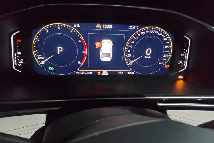 Used Volkswagen Tiguan L 2025 Model, Outstanding Version, 300TSI Automatic Two-Wheel Drive Longteng Edition Odometer Close Up
