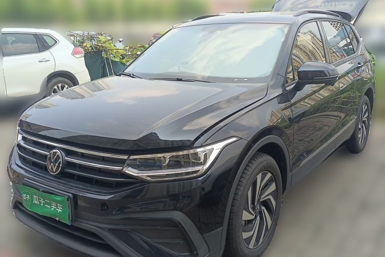 Volkswagen Tiguan L 2025 Model, Outstanding Version, 300TSI Automatic Two-Wheel Drive Longteng Edition usata Guazi used car, China used car export, Used car for sale, Used cars, Cheapest cars for sale