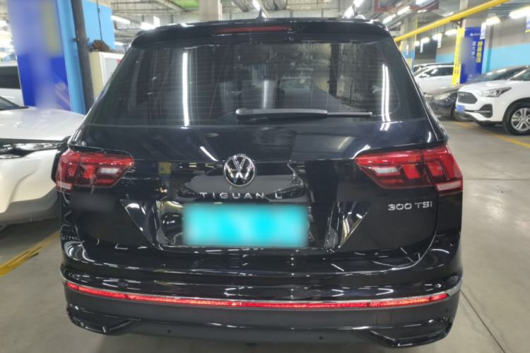 Used Volkswagen Tiguan L 2025 Model, Outstanding Version, 300TSI Automatic Two-Wheel Drive Longteng Edition Rear