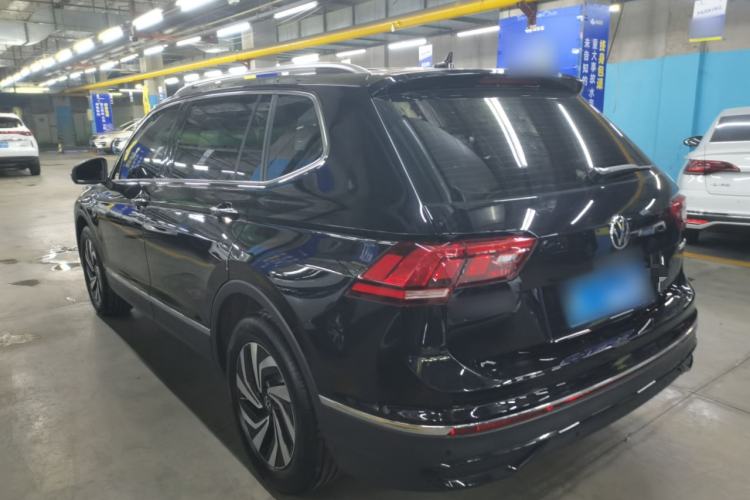 Used Volkswagen Tiguan L 2025 Model, Outstanding Version, 300TSI Automatic Two-Wheel Drive Longteng Edition Rear Left 45 Deg