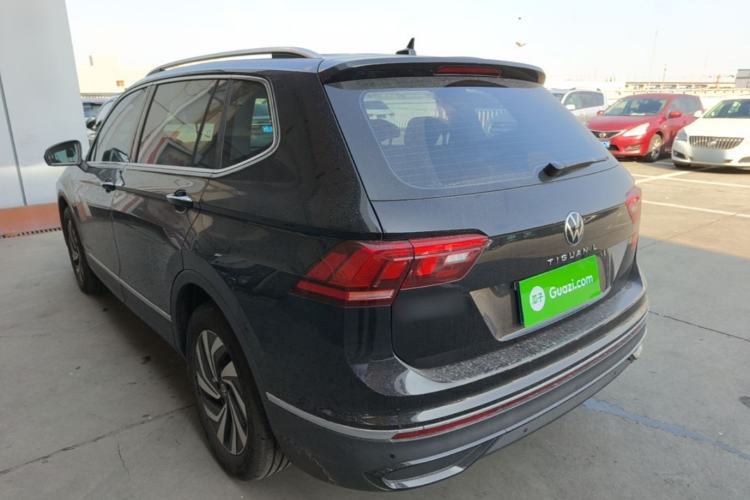 Used Volkswagen Tiguan L 2025 Model, Outstanding Version, 300TSI Automatic Two-Wheel Drive Longteng Edition Rear Left 45 Deg