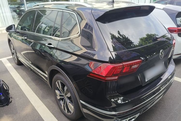 Used Volkswagen Tiguan L 2025 Model Outstanding Version 330TSI Automatic Two-Wheel Drive R-Line Longyao Edition Rear Left 45 Deg