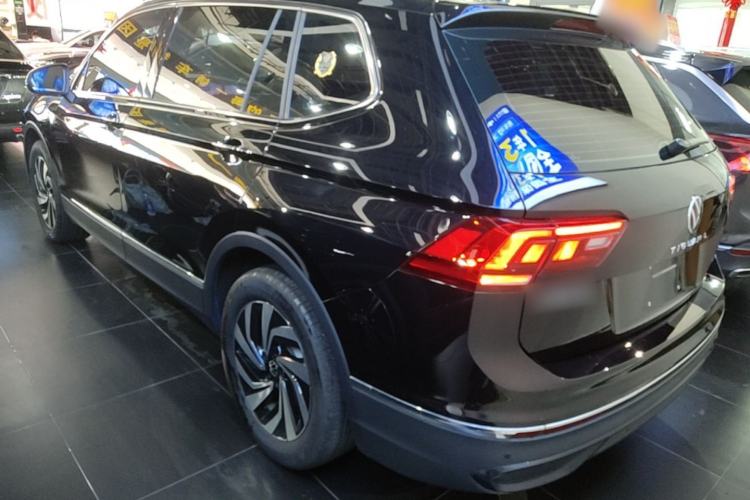 Used Volkswagen Tiguan L 2025 Model, Outstanding Version, 300TSI Automatic Two-Wheel Drive Longteng Edition Rear Left 45 Deg