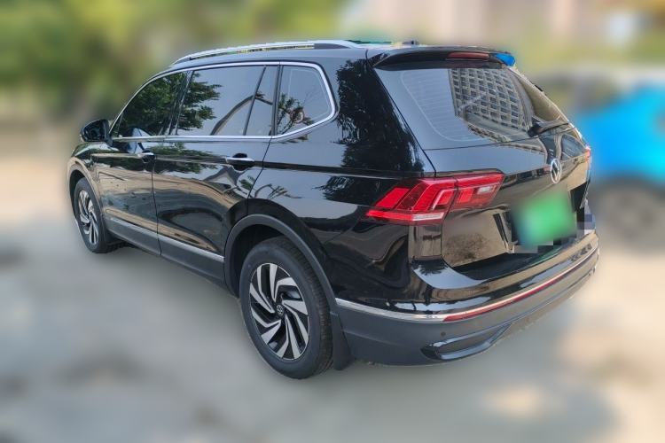 Used Volkswagen Tiguan L 2025 Model, Outstanding Version, 300TSI Automatic Two-Wheel Drive Longteng Edition Rear Left 45 Deg
