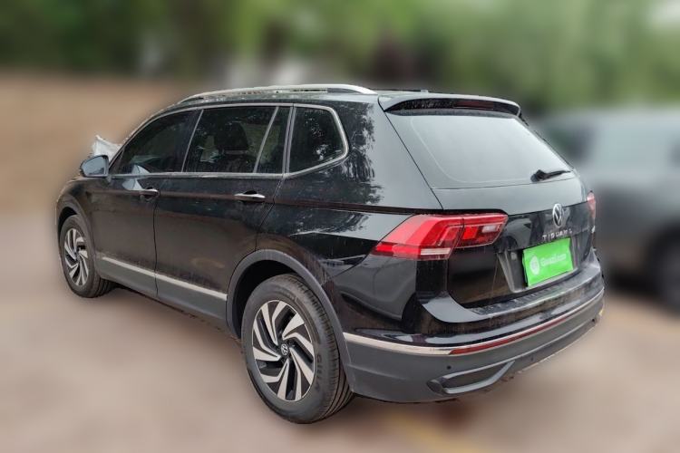 Used Volkswagen Tiguan L 2025 Model, Outstanding Version, 300TSI Automatic Two-Wheel Drive Longteng Edition Rear Left 45 Deg