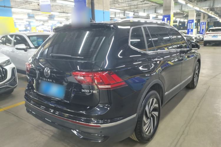 Used Volkswagen Tiguan L 2025 Model, Outstanding Version, 300TSI Automatic Two-Wheel Drive Longteng Edition Rear Right 45 Deg