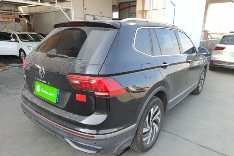 Used Volkswagen Tiguan L 2025 Model, Outstanding Version, 300TSI Automatic Two-Wheel Drive Longteng Edition Rear Right 45 Deg