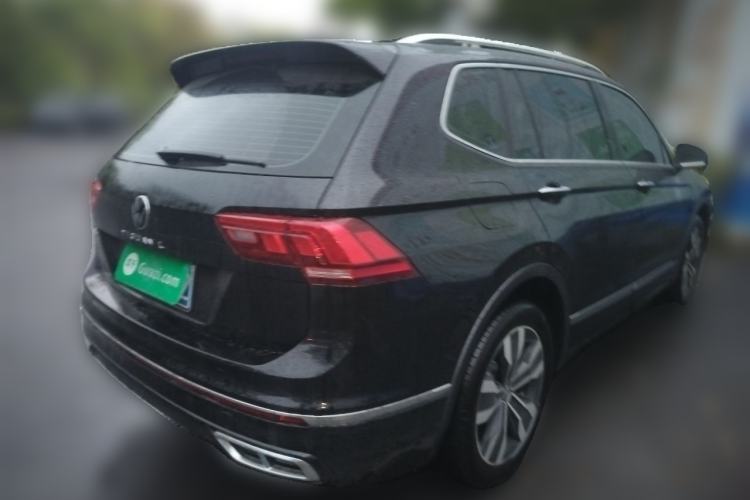 Used Volkswagen Tiguan L 2025 Model Outstanding Version 330TSI Automatic Two-Wheel Drive R-Line Longyao Edition Rear Right 45 Deg