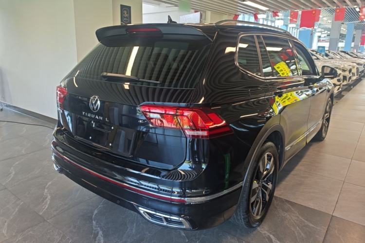 Used Volkswagen Tiguan L 2025 Model Outstanding Version 330TSI Automatic Two-Wheel Drive R-Line Longyao Edition Rear Right 45 Deg