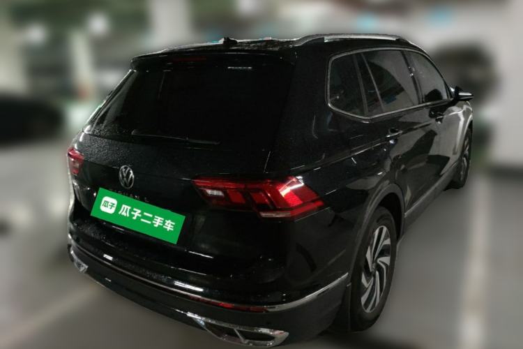 Used Volkswagen Tiguan L 2025 Model, Outstanding Version, 300TSI Automatic Two-Wheel Drive Longteng Edition Rear Right 45 Deg