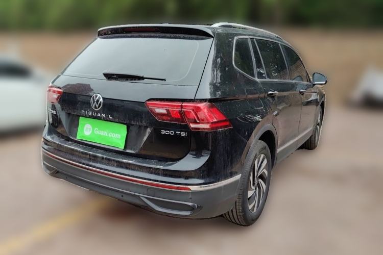Used Volkswagen Tiguan L 2025 Model, Outstanding Version, 300TSI Automatic Two-Wheel Drive Longteng Edition Rear Right 45 Deg