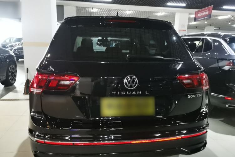 Used Volkswagen Tiguan L 2025 Model, Outstanding Version, 300TSI Automatic Two-Wheel Drive Longteng Edition Rear