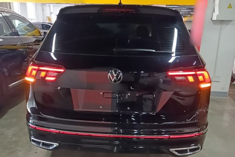 Used Volkswagen Tiguan L 2025 Model Outstanding Version 330TSI Automatic Two-Wheel Drive R-Line Longyao Edition Rear