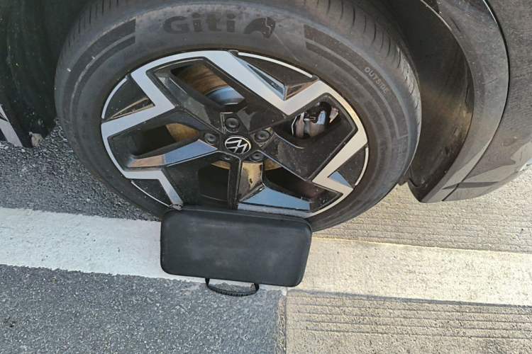 Used Volkswagen Tiguan L 2025 PRO 380TSI Two-Wheel-Drive R-Line Smart Edition Right Front Wheel Hub