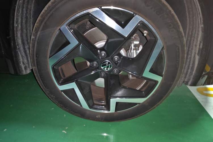 Used Volkswagen Tiguan L 2025 PRO 380TSI Two-Wheel-Drive R-Line Smart Edition Right Front Wheel Hub