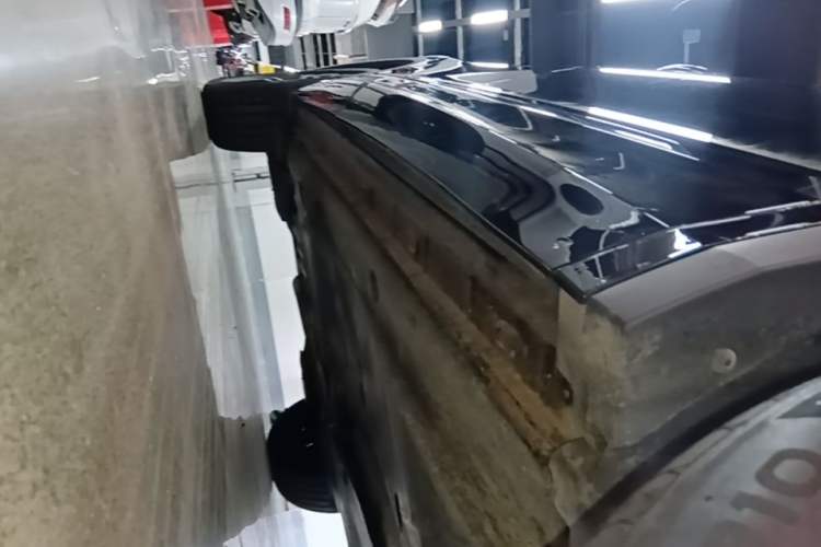 Used Volkswagen Tiguan L 2025 Model Outstanding Version 330TSI Automatic Two-Wheel Drive R-Line Longyao Edition Right Side Sill