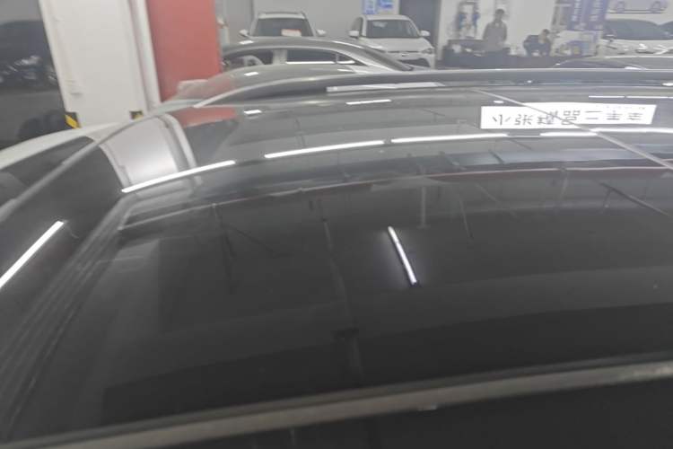 Used Volkswagen Tiguan L 2025 Model Outstanding Version 330TSI Automatic Two-Wheel Drive R-Line Longyao Edition Roof