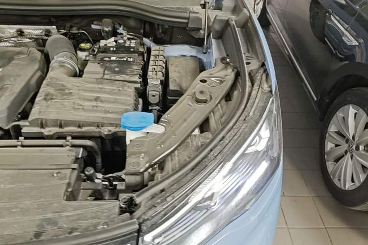 Used Volkswagen Tiguan L 2025 PRO 380TSI Four-Wheel Drive R-Line Prestige Edition Engine Bay Left
