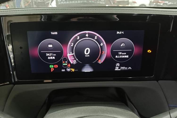 Used Volkswagen Tiguan L 2025 PRO 380TSI Four-Wheel Drive R-Line Prestige Edition Odometer Close Up