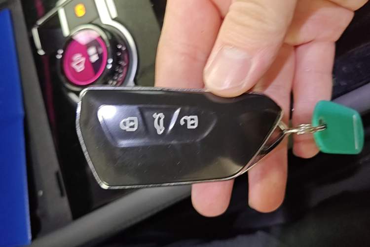 Used Volkswagen Tiguan L 2025 PRO 380TSI Four-Wheel Drive R-Line Prestige Edition Vehicle Key