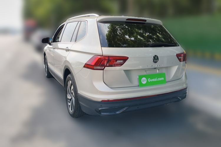 Used Volkswagen Tiguan L 2025 Model, Outstanding Version, 300TSI Automatic Two-Wheel Drive Longteng Edition Rear Left 45 Deg