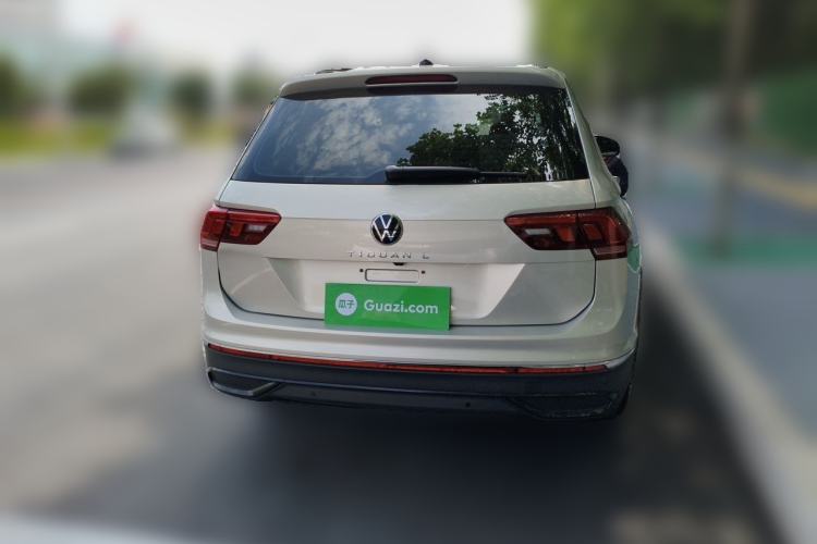 Used Volkswagen Tiguan L 2025 Model, Outstanding Version, 300TSI Automatic Two-Wheel Drive Longteng Edition Rear
