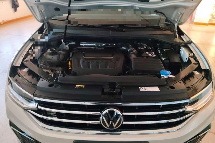 Used Volkswagen Tiguan L 2025 Model Outstanding Version 330TSI Automatic Two-Wheel Drive R-Line Longyao Edition Engine Bay