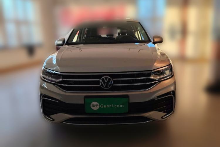 Used Volkswagen Tiguan L 2025 Model Outstanding Version 330TSI Automatic Two-Wheel Drive R-Line Longyao Edition Front