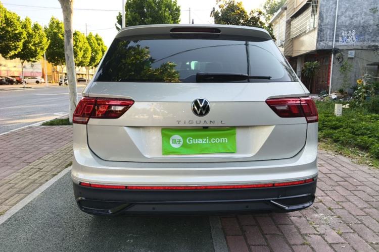 Used Volkswagen Tiguan L 2025 Model, Outstanding Version, 300TSI Automatic Two-Wheel Drive Longteng Edition Rear