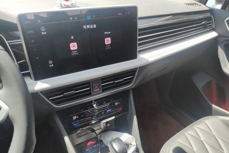 Used Volkswagen Tiguan L 2025 Model, Outstanding Version, 300TSI Automatic Two-Wheel Drive Longteng Edition Audio And AC Panel